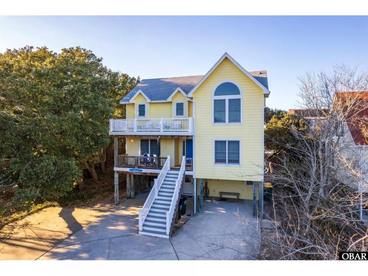 Picture of Home For Sale in Corolla, North Carolina, United States