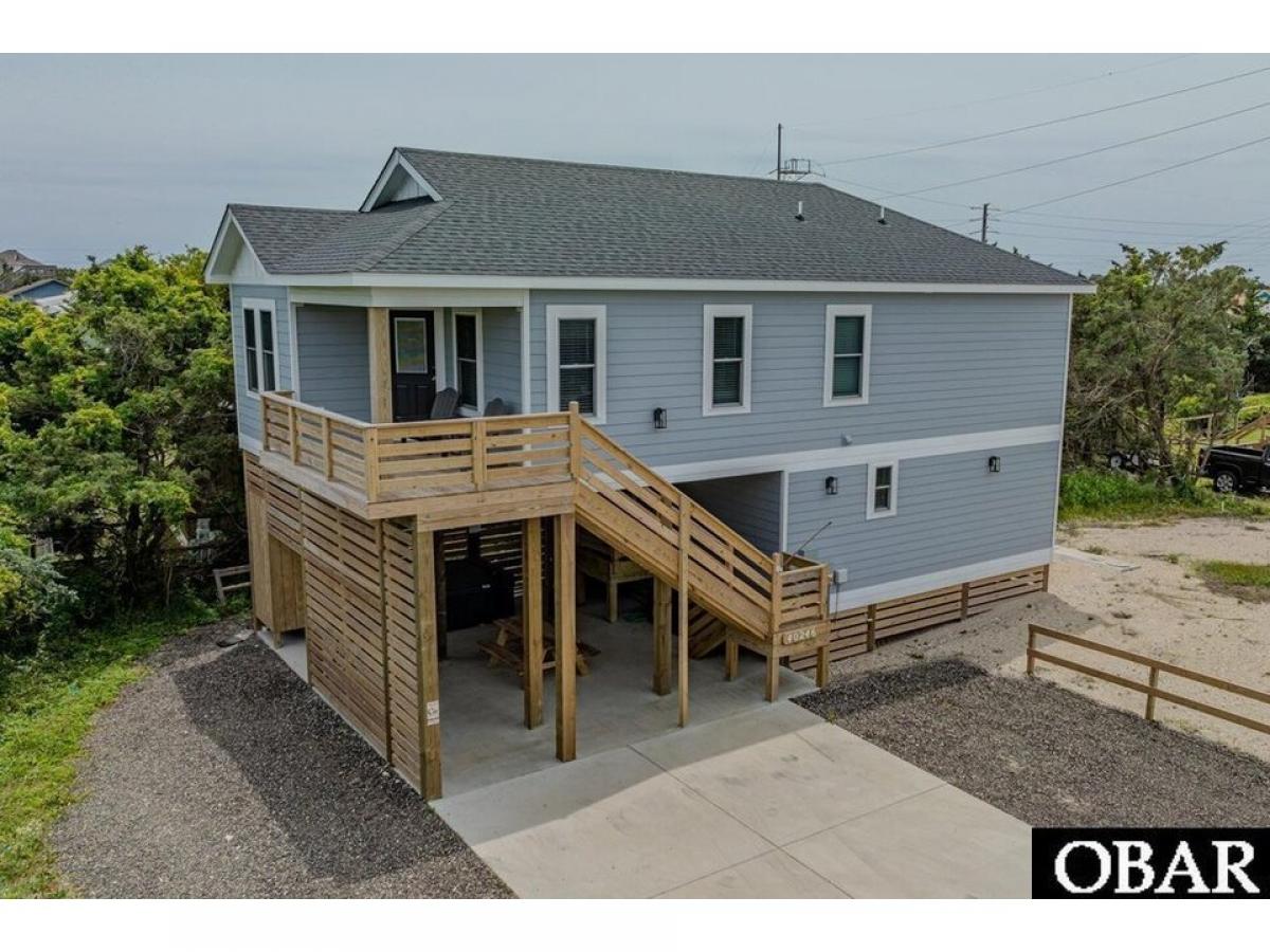 Picture of Home For Sale in Avon, North Carolina, United States