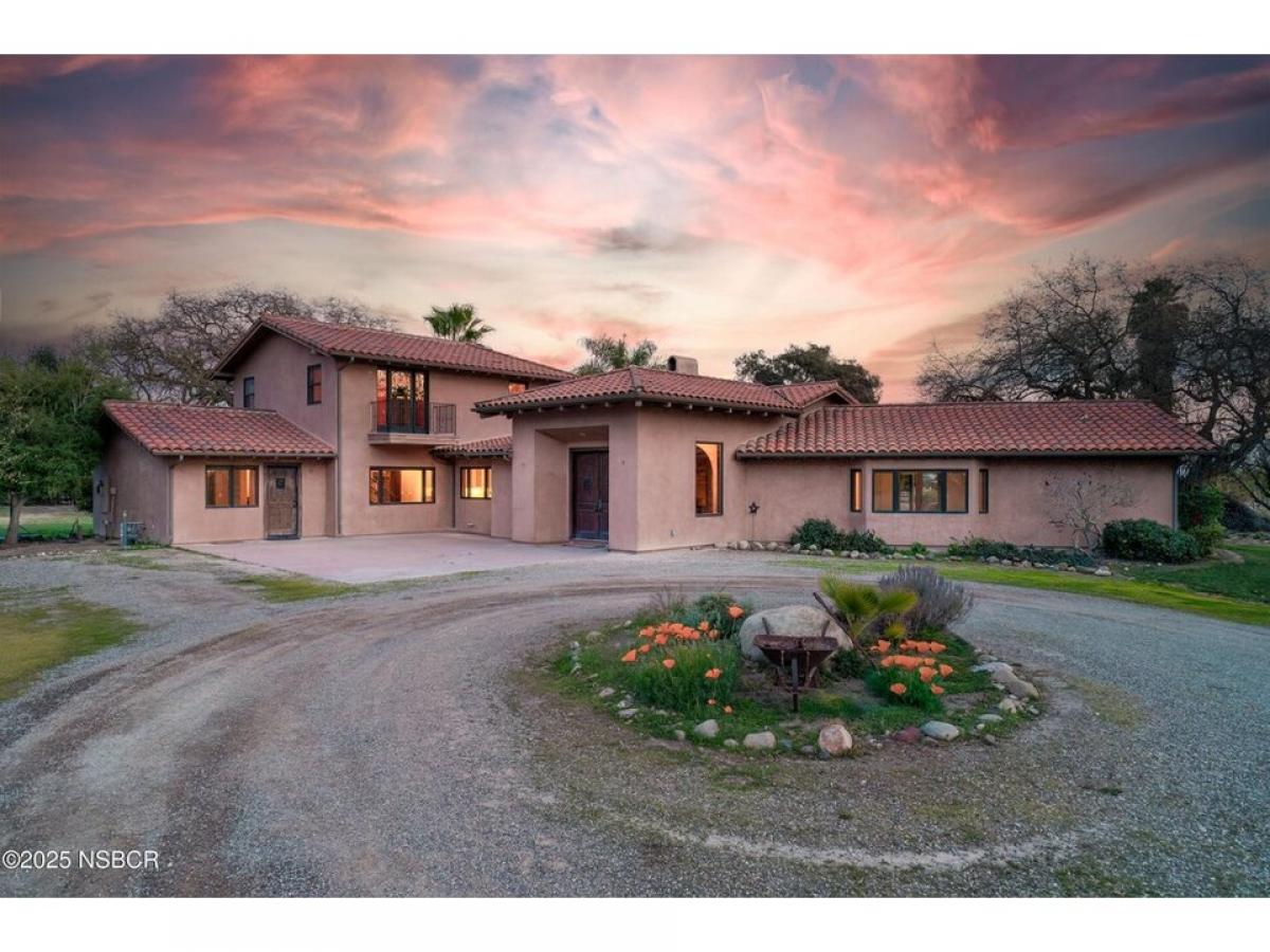 Picture of Home For Sale in Los Olivos, California, United States