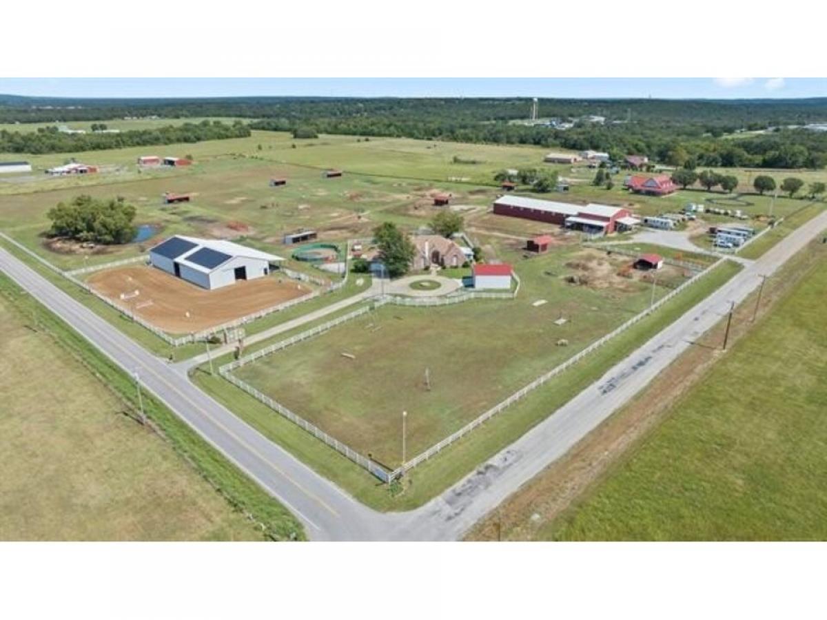 Picture of Home For Sale in Kellyville, Oklahoma, United States