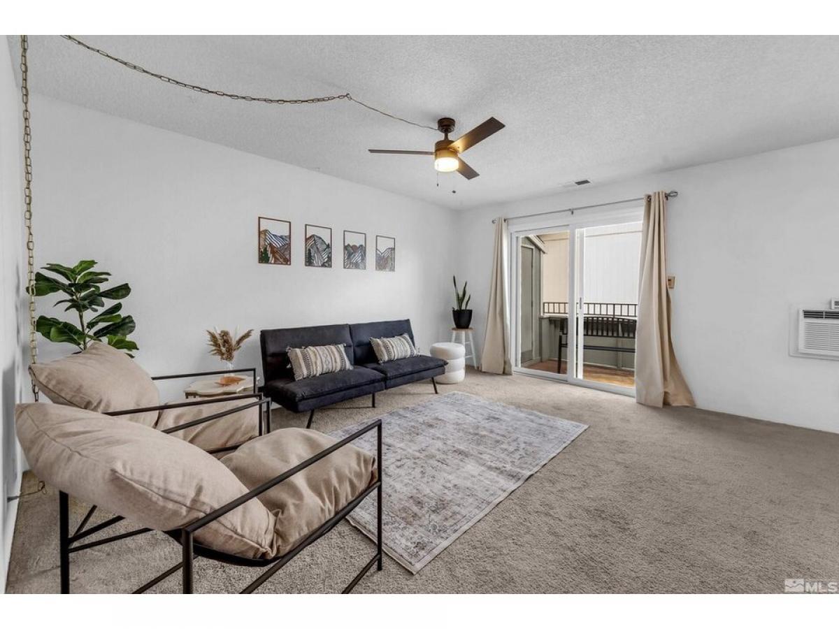 Picture of Home For Sale in Carson City, Nevada, United States