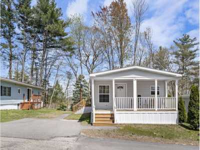 Home For Sale in Merrimack, New Hampshire