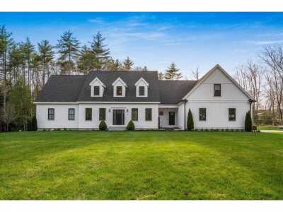 Home For Sale in Brookline, New Hampshire