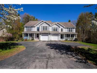 Home For Sale in Lee, New Hampshire