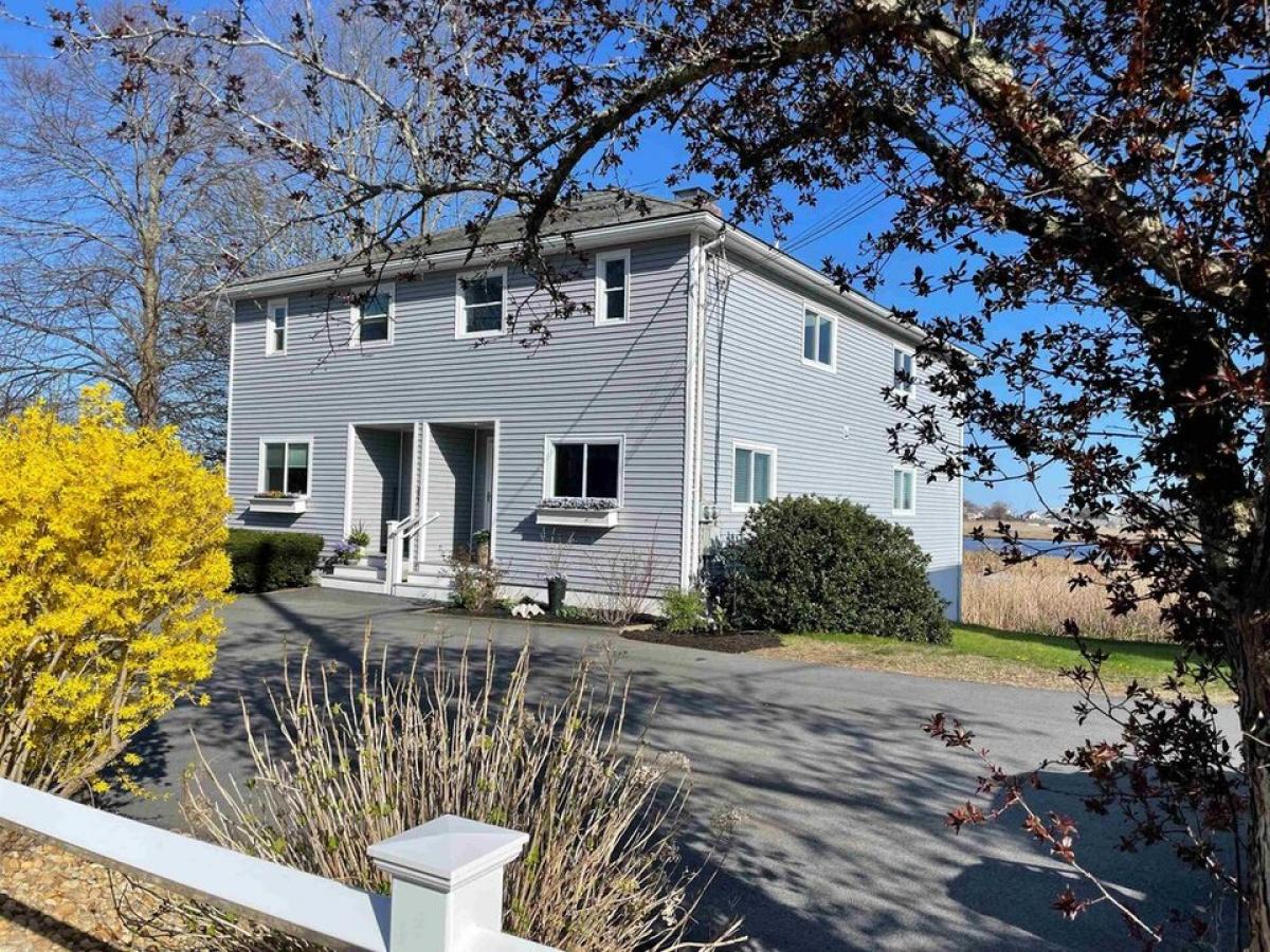 Picture of Home For Sale in Hampton, New Hampshire, United States