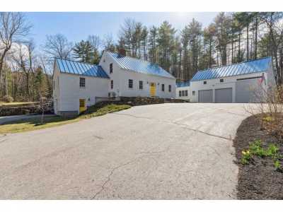 Home For Sale in Brookfield, New Hampshire