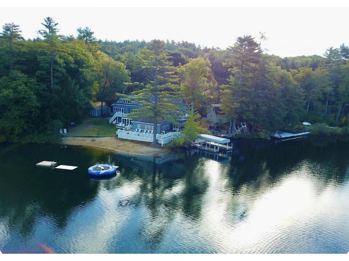 Picture of Home For Sale in Meredith, New Hampshire, United States