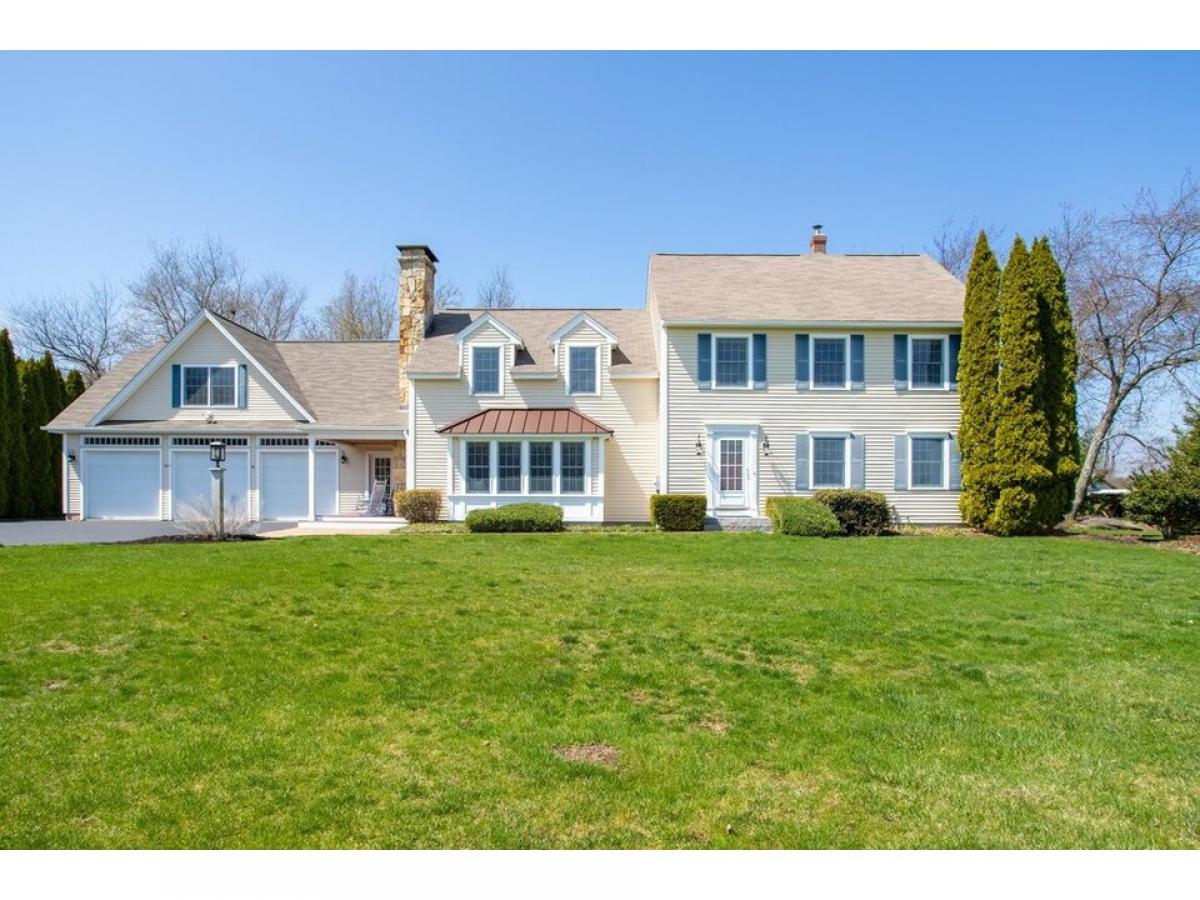 Picture of Home For Sale in Greenland, New Hampshire, United States