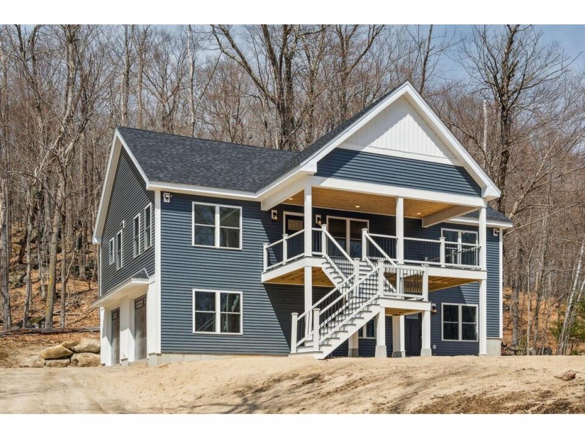 Picture of Home For Sale in Tuftonboro, New Hampshire, United States