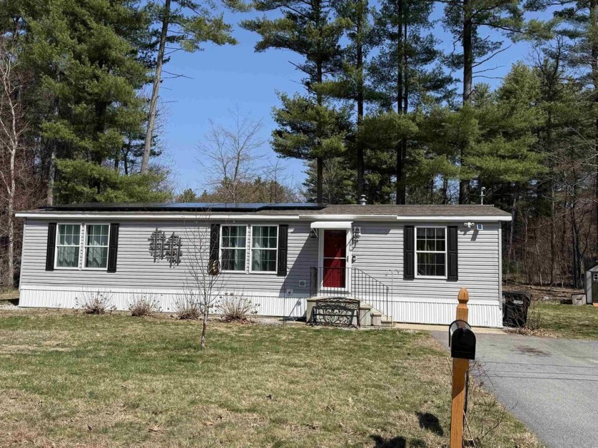 Picture of Home For Sale in Nashua, New Hampshire, United States