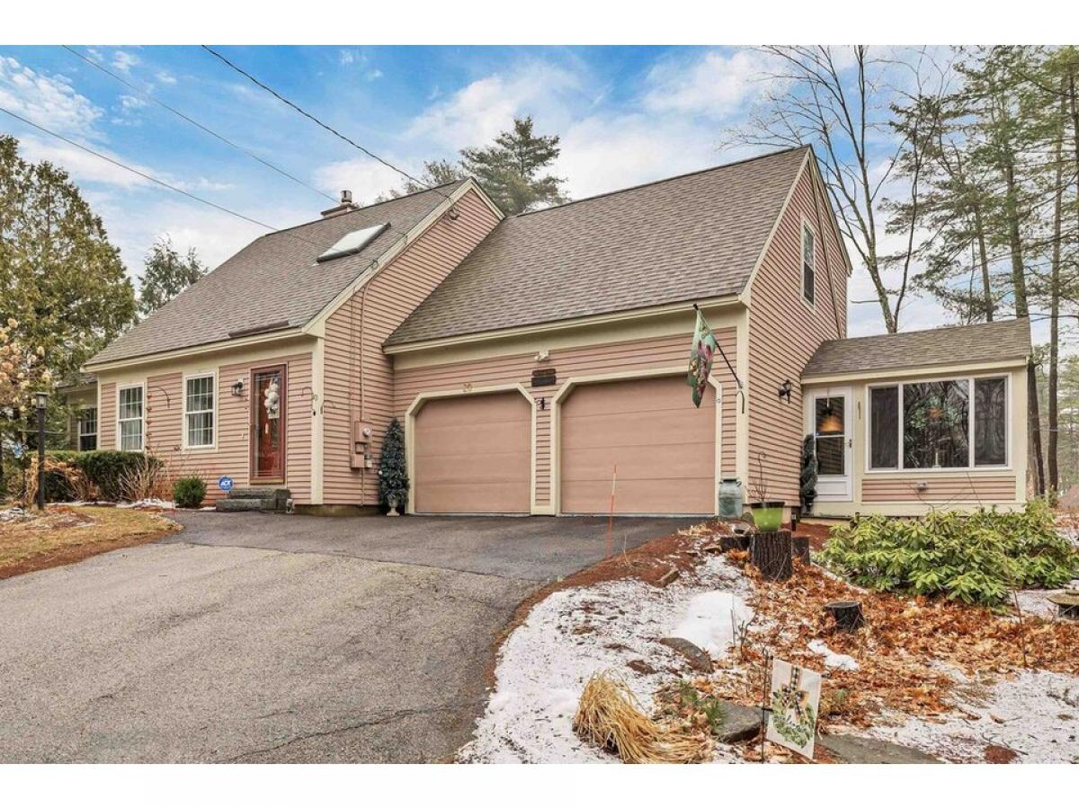 Picture of Home For Sale in Gilford, New Hampshire, United States