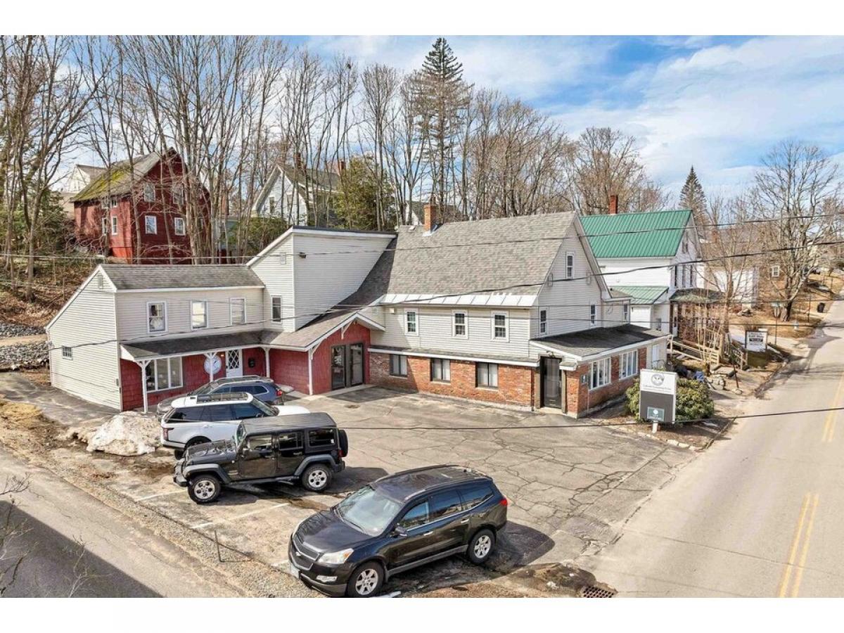 Picture of Home For Sale in Wolfeboro, New Hampshire, United States