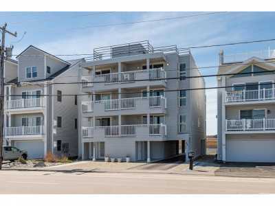 Home For Sale in Hampton, New Hampshire