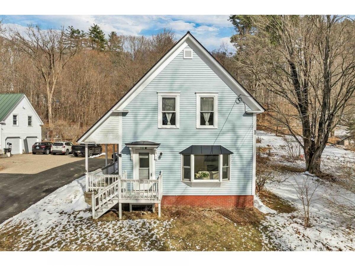 Picture of Home For Sale in Franklin, New Hampshire, United States