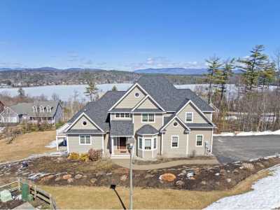 Home For Sale in Meredith, New Hampshire