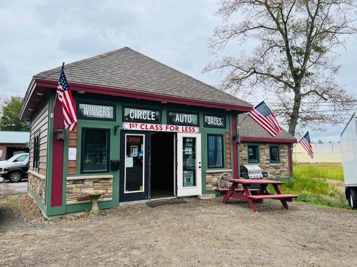 Picture of Home For Rent in Tilton, New Hampshire, United States