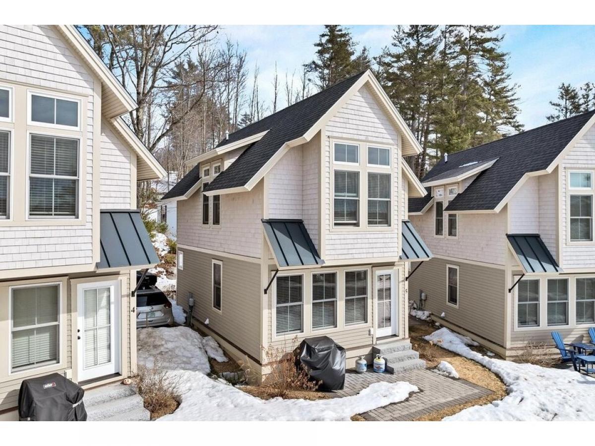 Picture of Home For Sale in Laconia, New Hampshire, United States