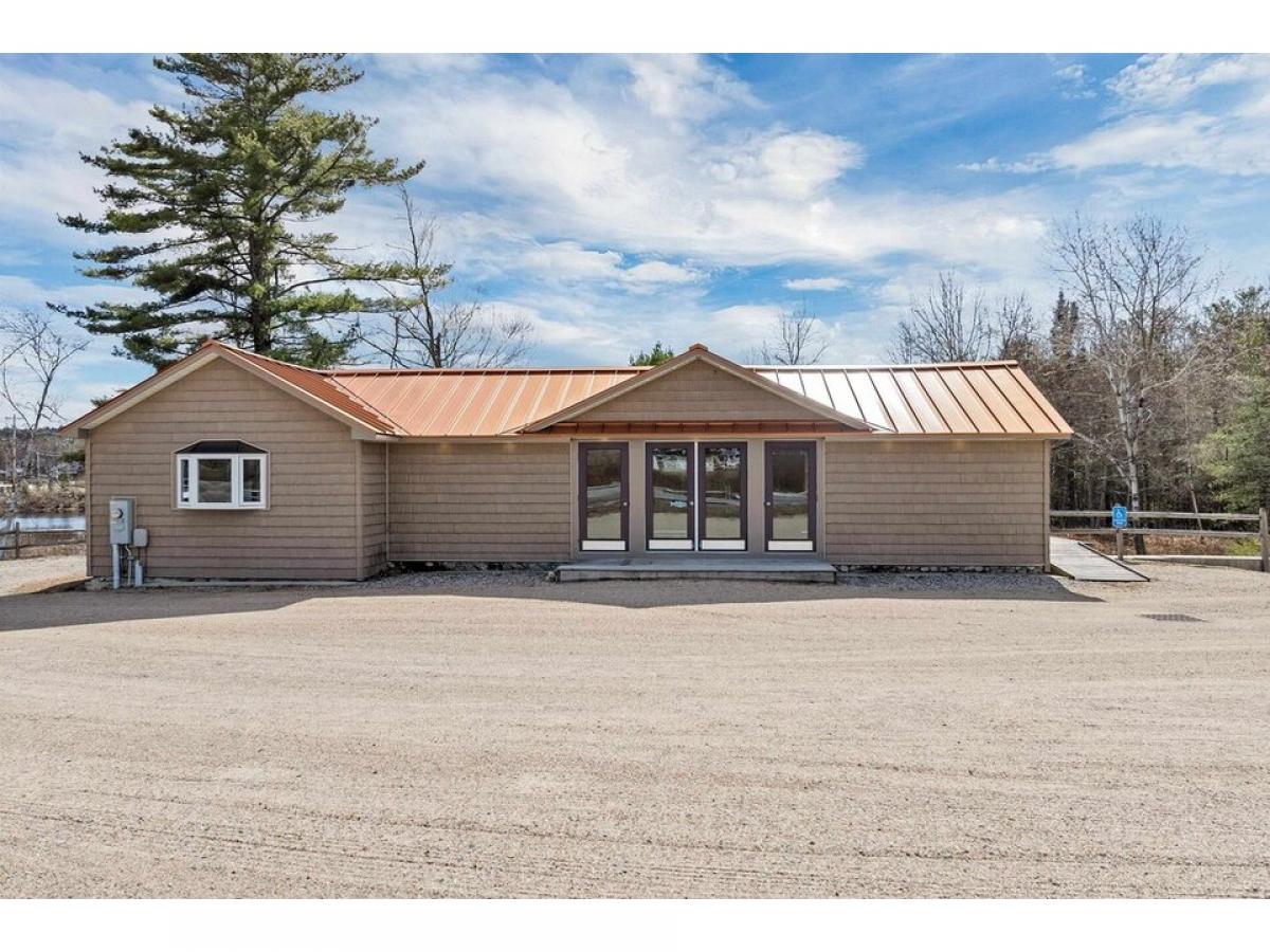 Picture of Home For Sale in Alton, New Hampshire, United States