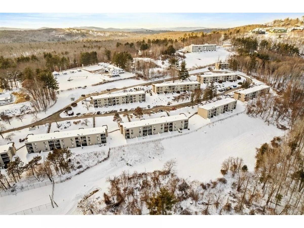 Picture of Home For Sale in Laconia, New Hampshire, United States