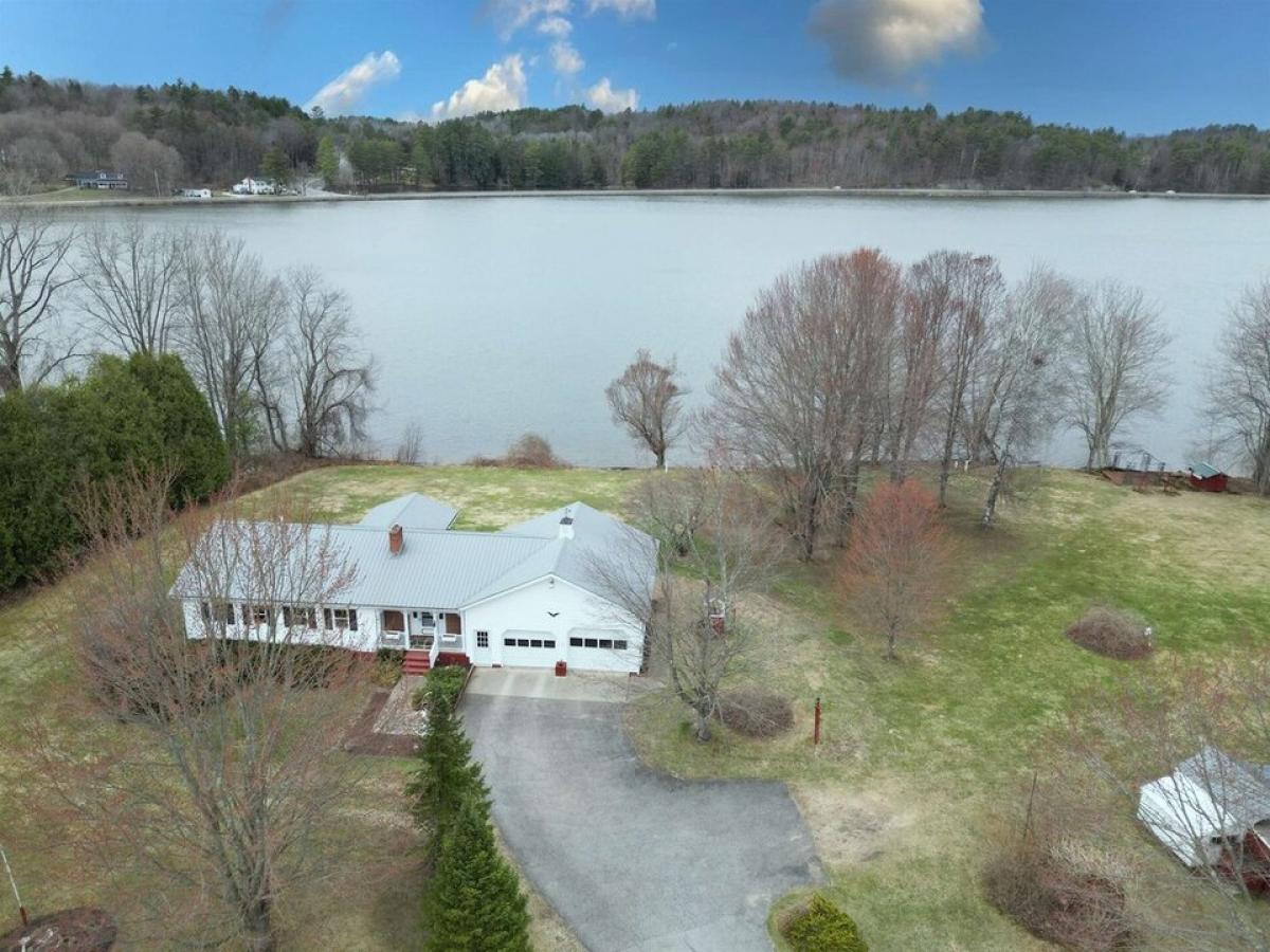 Picture of Home For Sale in Milton, Vermont, United States