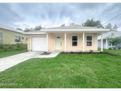Home For Sale in Palatka, Florida