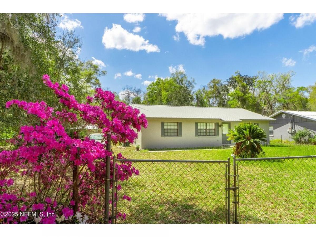 Picture of Home For Sale in Satsuma, Florida, United States