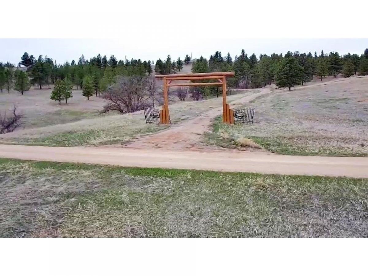 Picture of Home For Sale in Devils Tower, Wyoming, United States