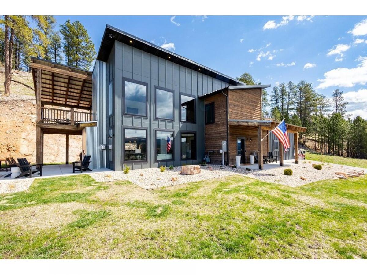 Picture of Home For Sale in Sturgis, South Dakota, United States