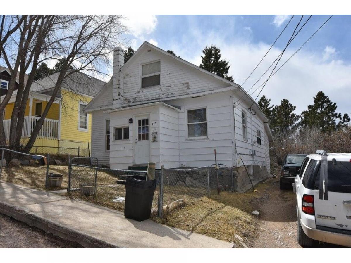 Picture of Home For Sale in Lead, South Dakota, United States