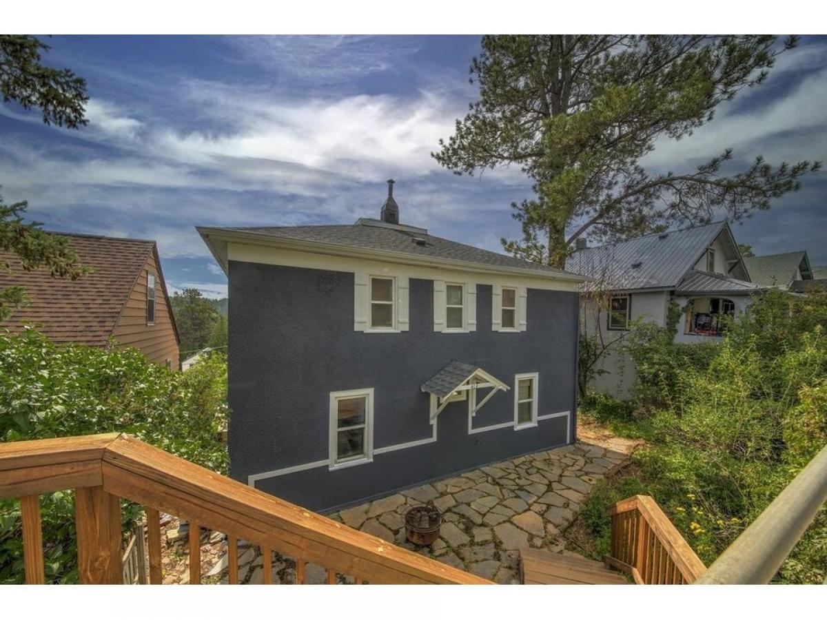 Picture of Home For Sale in Lead, South Dakota, United States