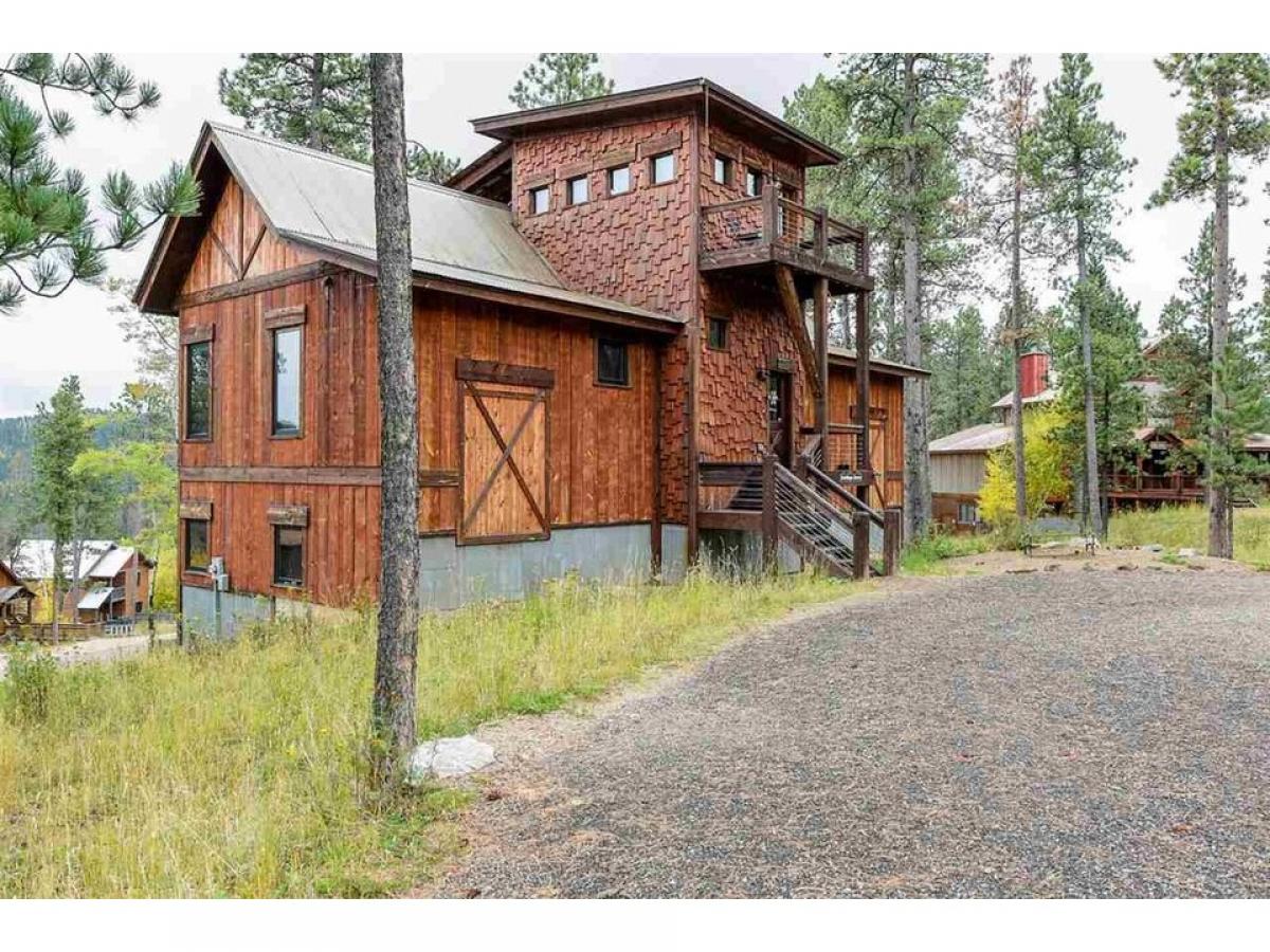 Picture of Home For Sale in Lead, South Dakota, United States