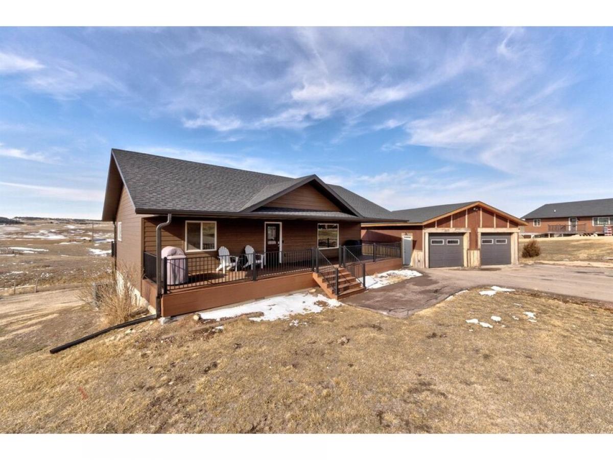 Picture of Home For Sale in Belle Fourche, South Dakota, United States