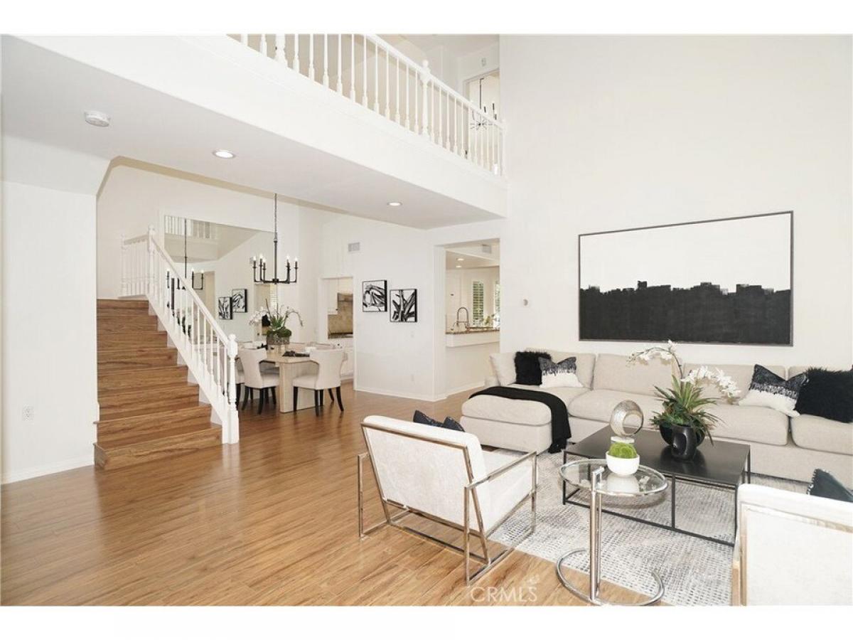 Picture of Home For Sale in Westlake Village, California, United States