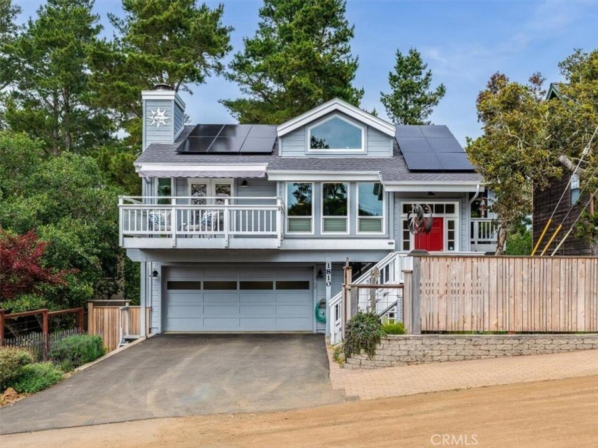 Picture of Home For Sale in Cambria, California, United States