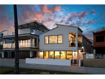 Home For Sale in Newport Beach, California