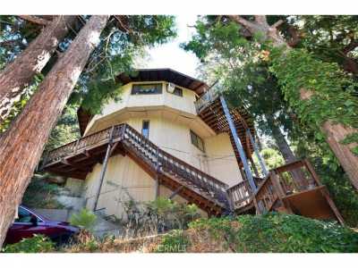 Home For Sale in Crestline, California