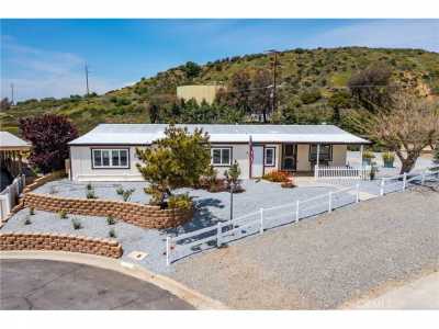 Home For Sale in Cherry Valley, California