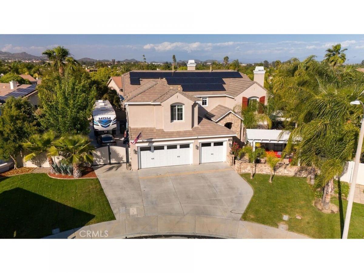 Picture of Home For Sale in Murrieta, California, United States
