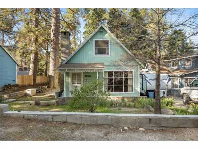 Home For Sale in Crestline, California