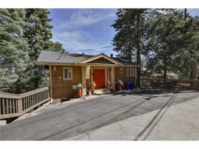 Home For Sale in Crestline, California