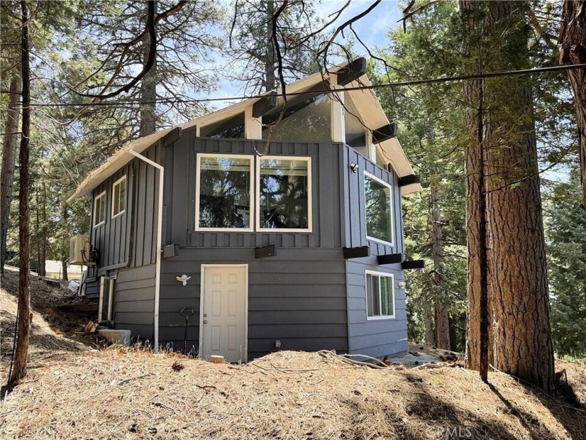 Picture of Home For Sale in Running Springs, California, United States