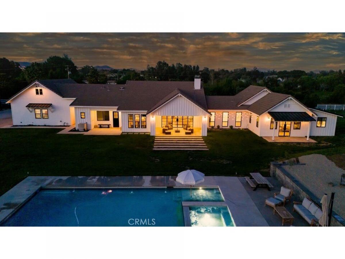 Picture of Home For Sale in Murrieta, California, United States