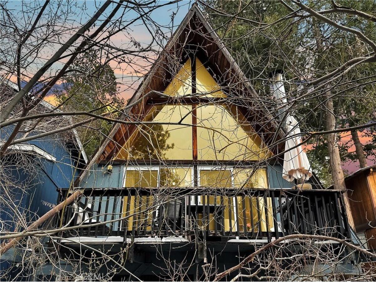 Picture of Home For Sale in Arrowbear, California, United States