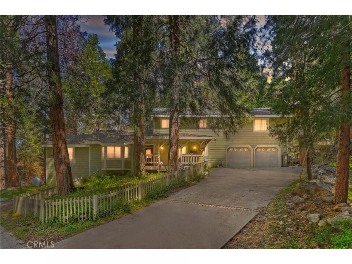 Picture of Home For Sale in Cedarpines Park, California, United States