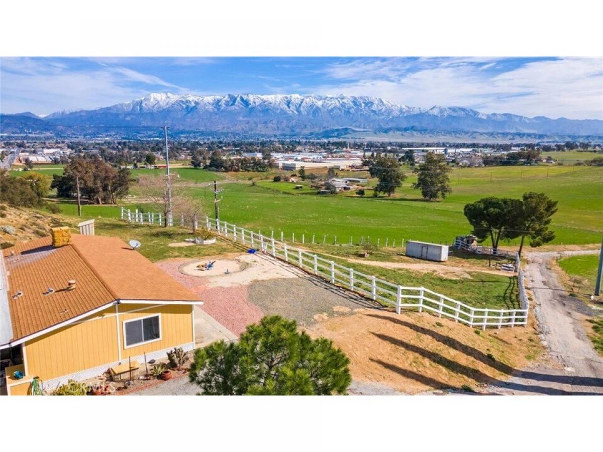 Picture of Home For Sale in Beaumont, California, United States