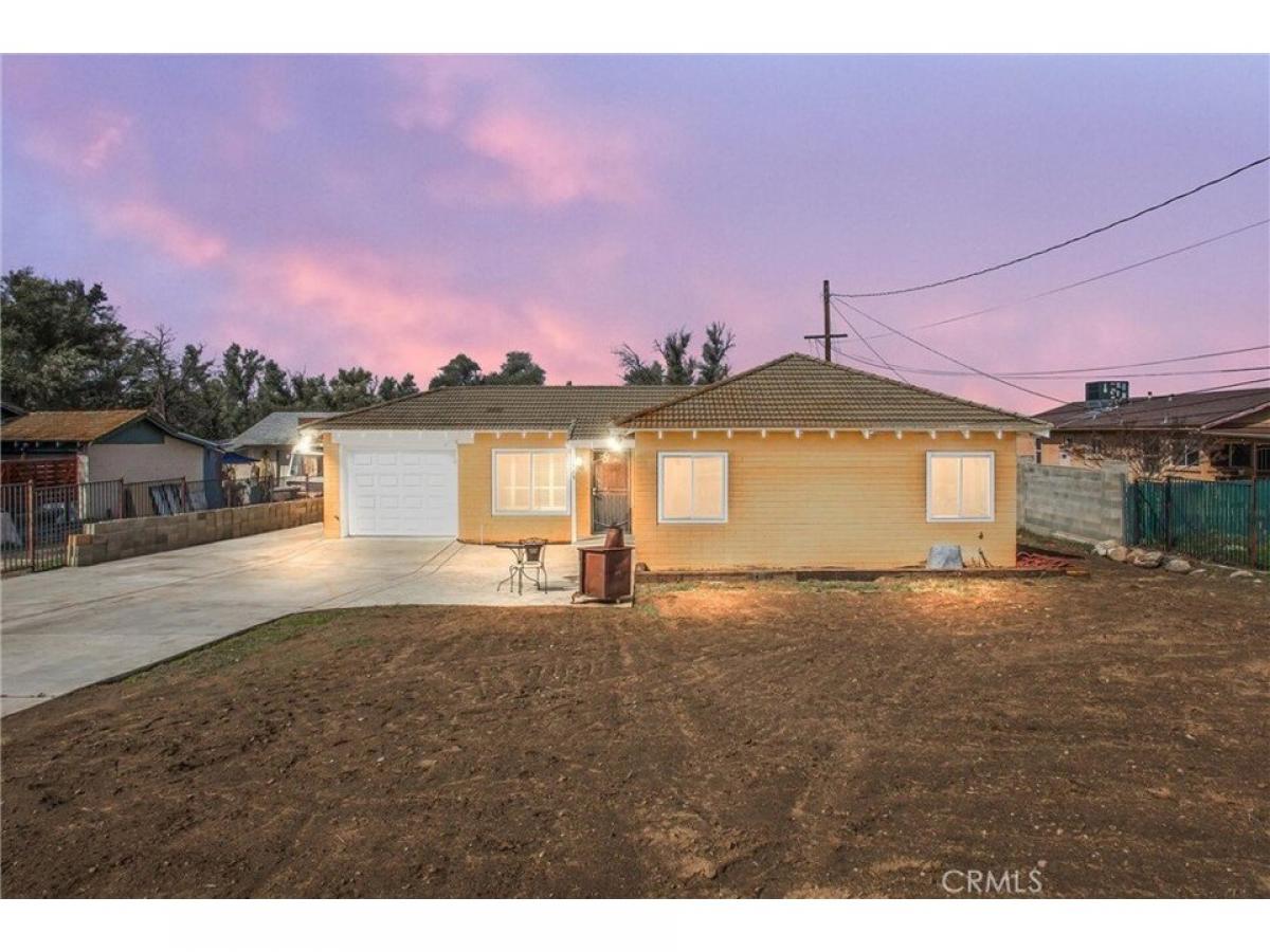 Picture of Home For Sale in Mentone, California, United States