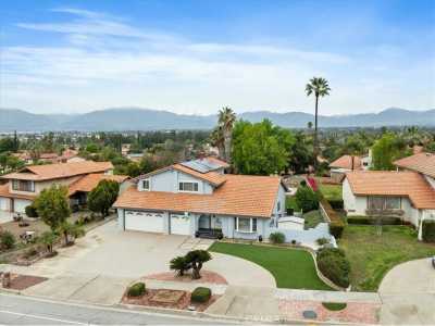 Home For Sale in Redlands, California