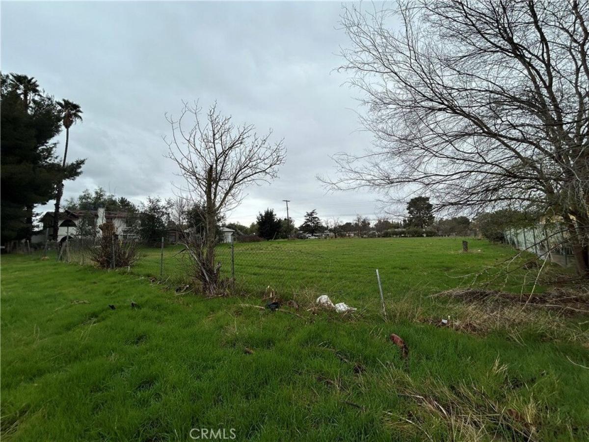 Picture of Residential Land For Sale in Beaumont, California, United States