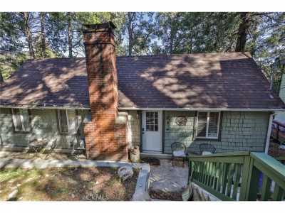 Home For Sale in Crestline, California