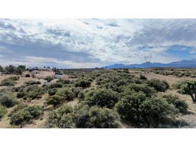 Residential Land For Sale in Oak Hills, California
